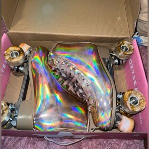 Pink roller skates 💕